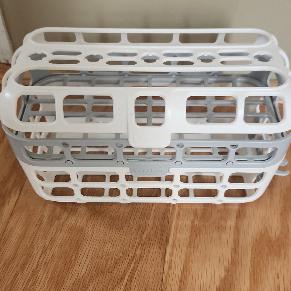 Munchkin High Capacity Dishwasher Basket For Bottles And Nipples Gray White